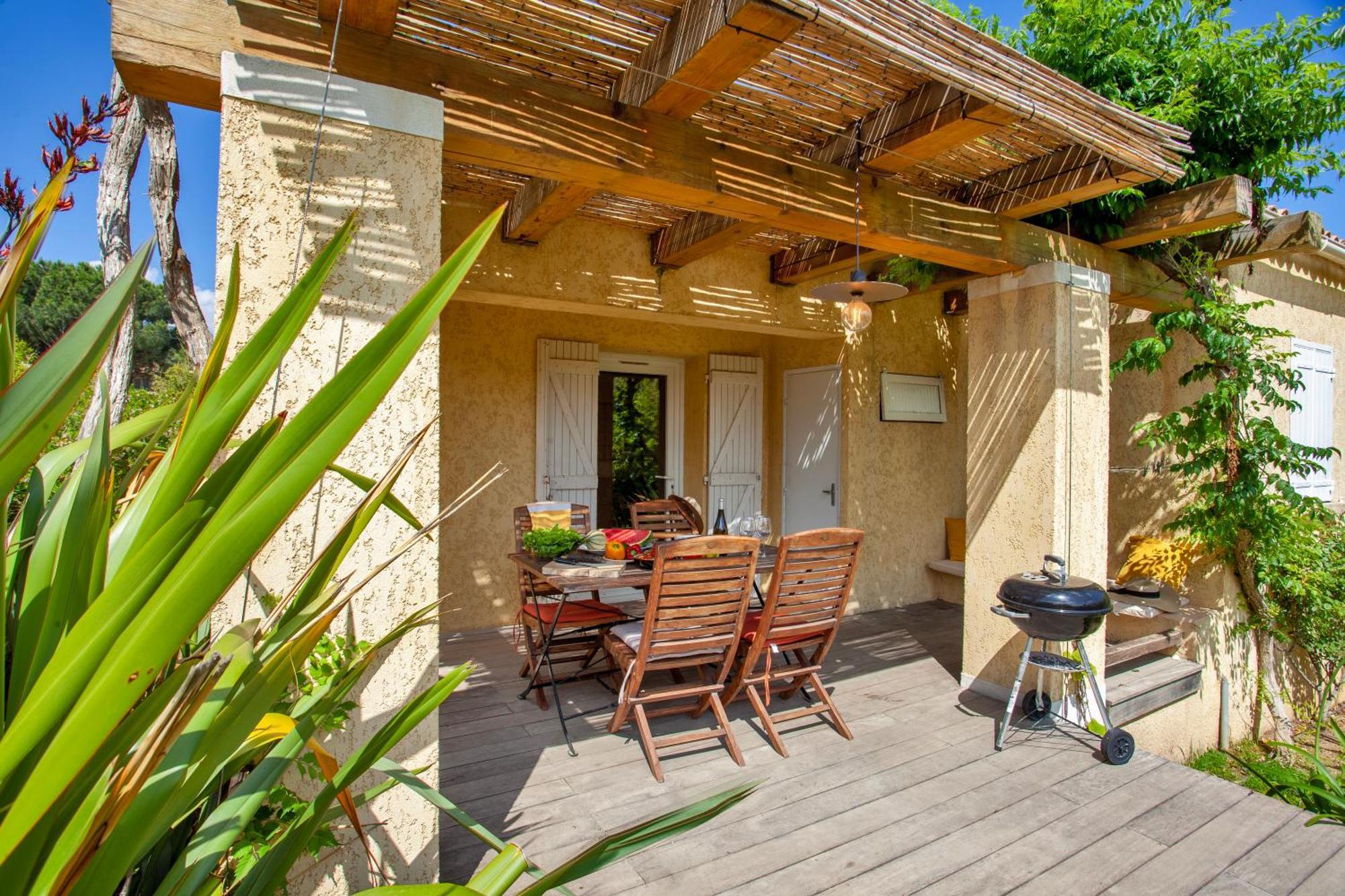 קאלבי Residence Acquavital מראה חיצוני תמונה
