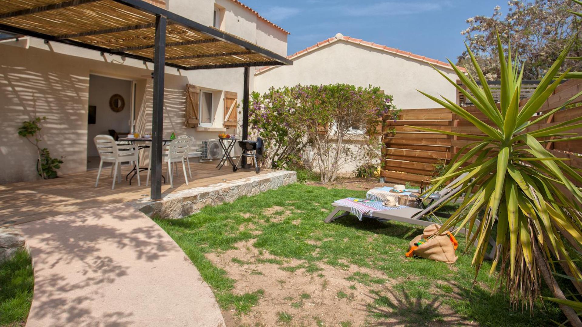 קאלבי Residence Acquavital מראה חיצוני תמונה